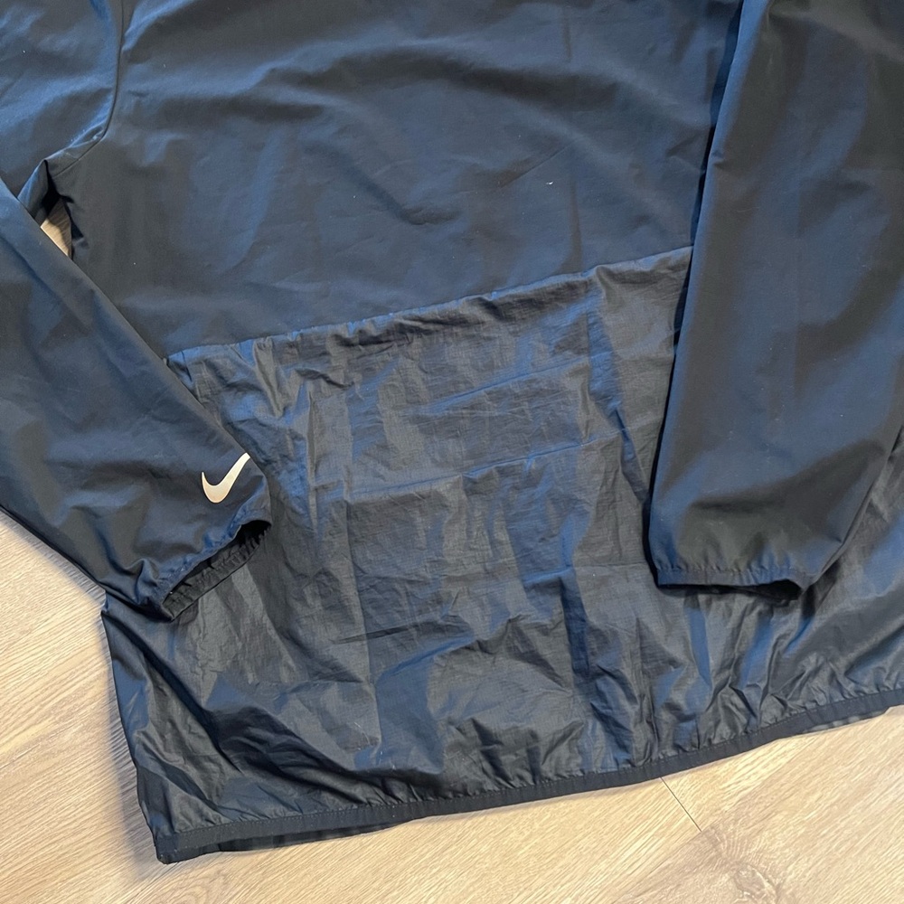 Nike Golf Men's Black Windbreaker Jacket - Picture 6 of 6